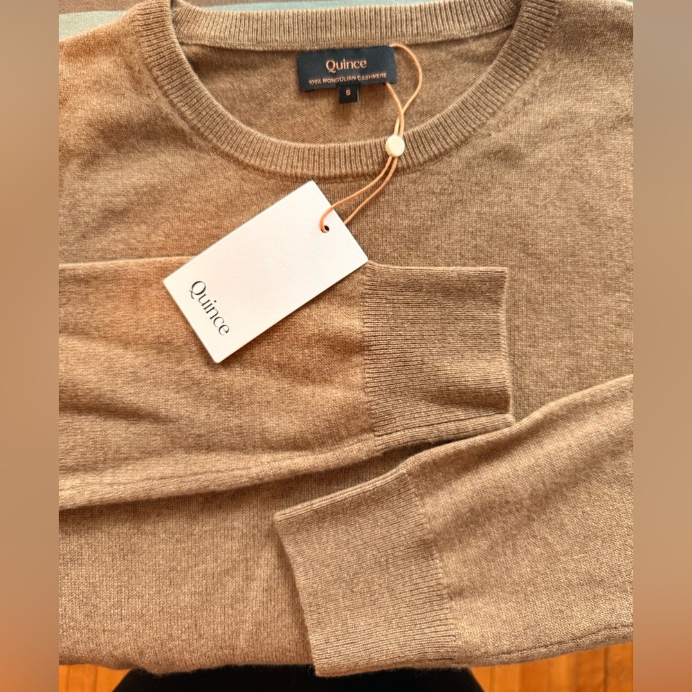 Quince Mongolian Cashmere Crewneck Sweater, size small, NWT